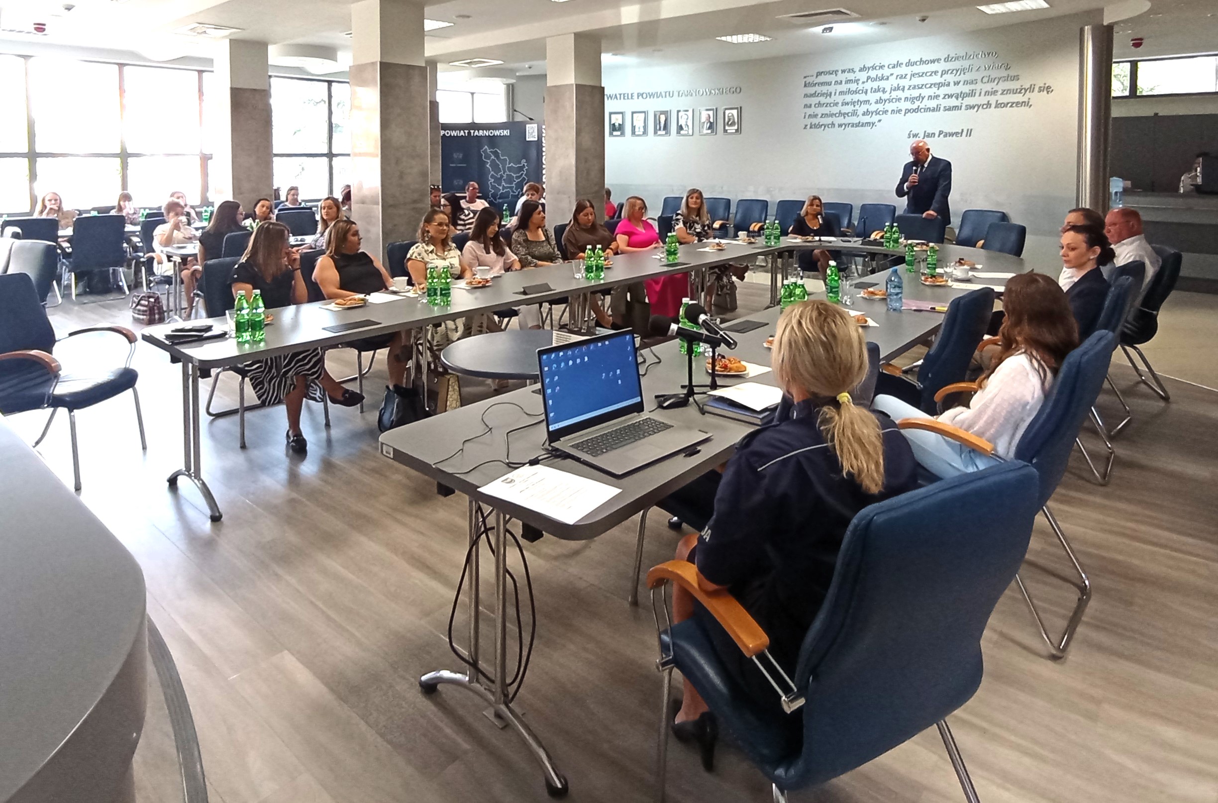 Konferencja w trakcie