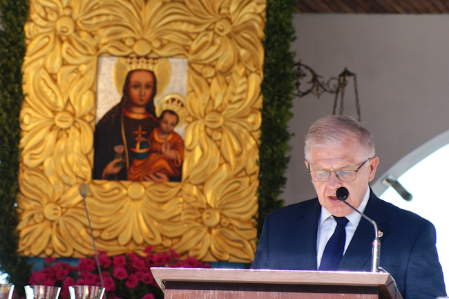 Wicestarosta Roman Łucarz podczas niedzielnych czytań