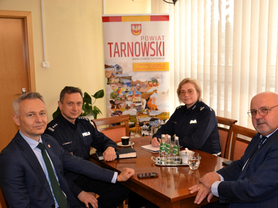 Rozmowy o bezpieczeństwie w powiecie - Starosta spotkał się z kierownictwem tarnowskiej Policji